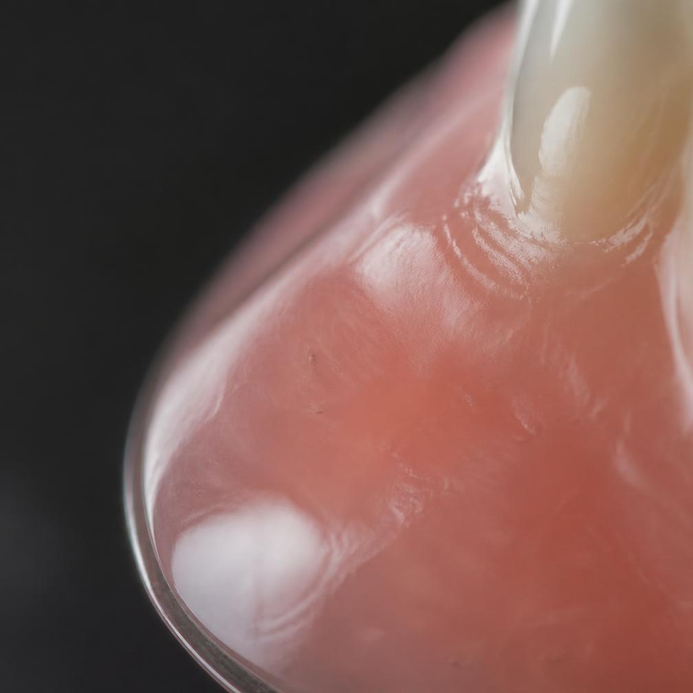 Macro del detalle de una prótesis dental